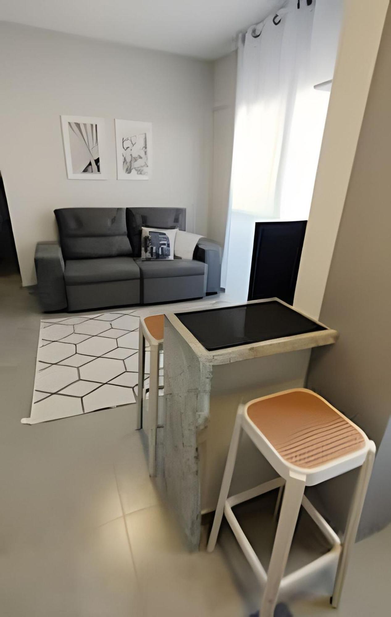 2 Quartos Com Ar E Garagem * Londrina